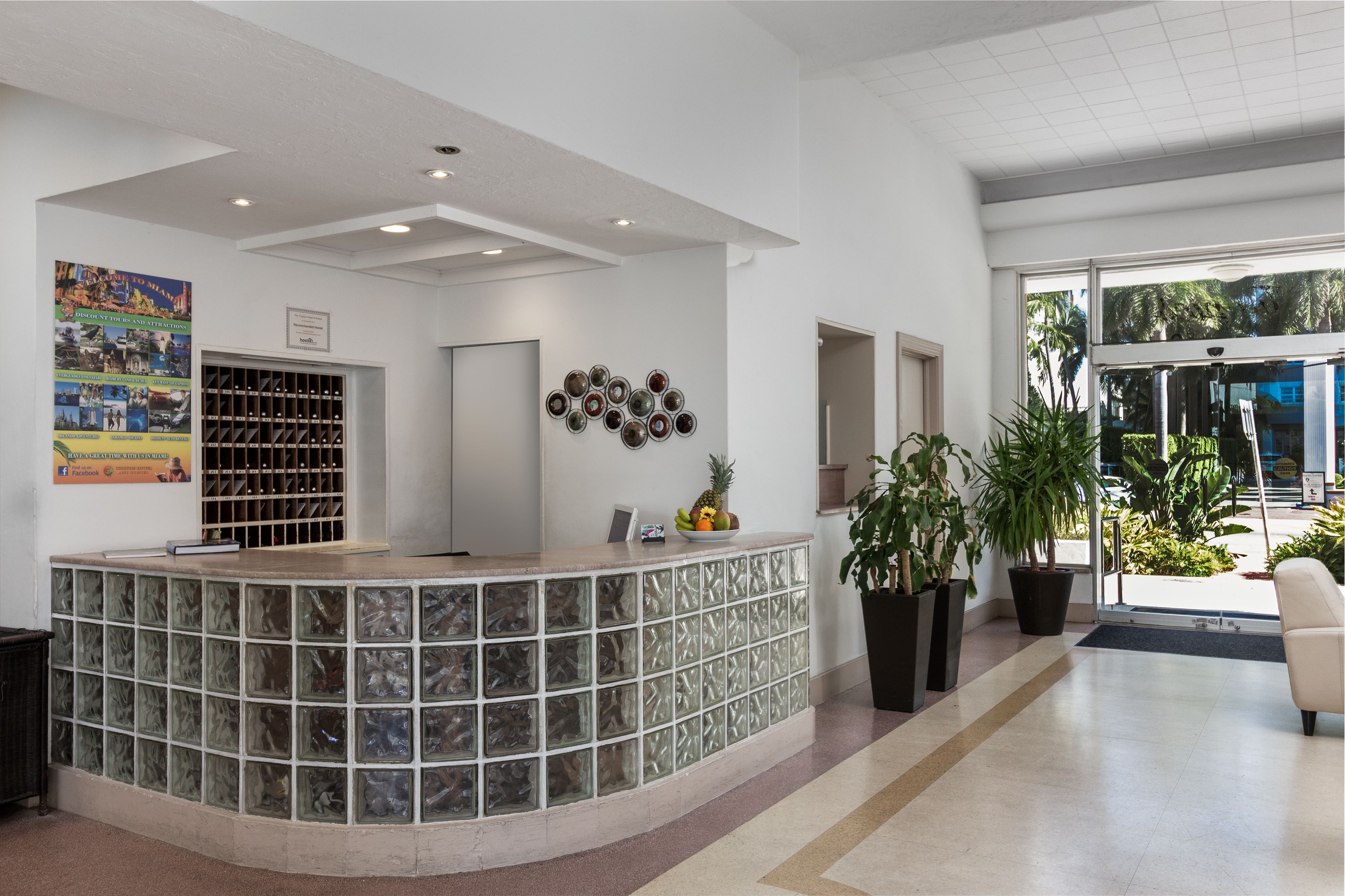 Photo - Tropics Hotel Miami Beach