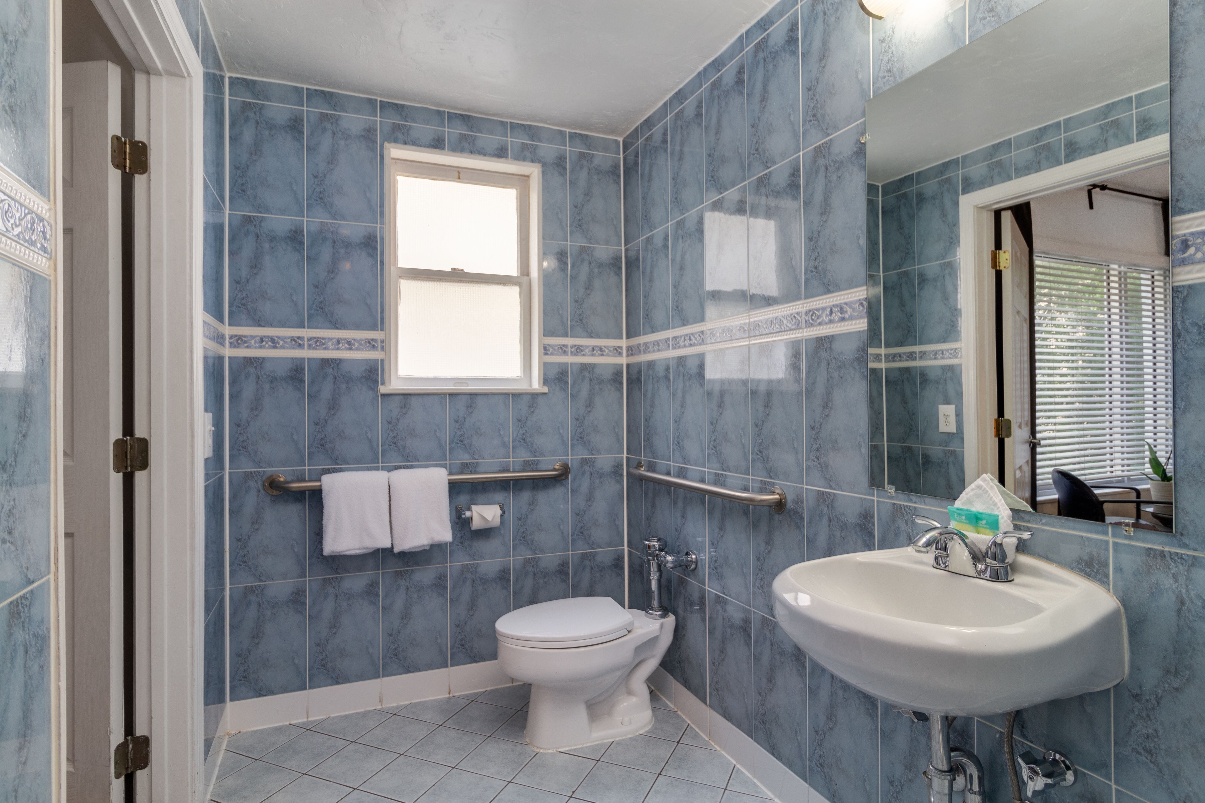 Photo - Tropics Hotel Miami Beach