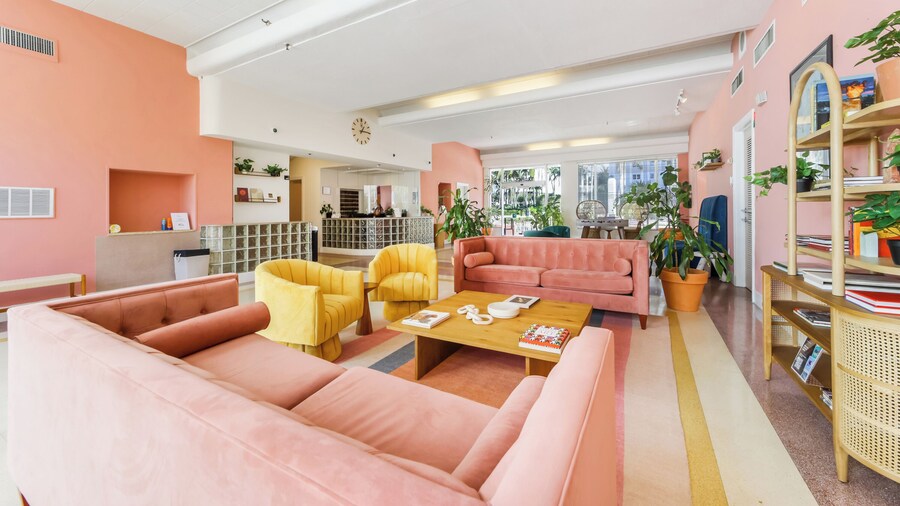 Tropics Hotel