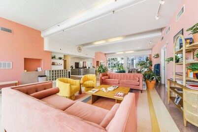 Tropics Hotel