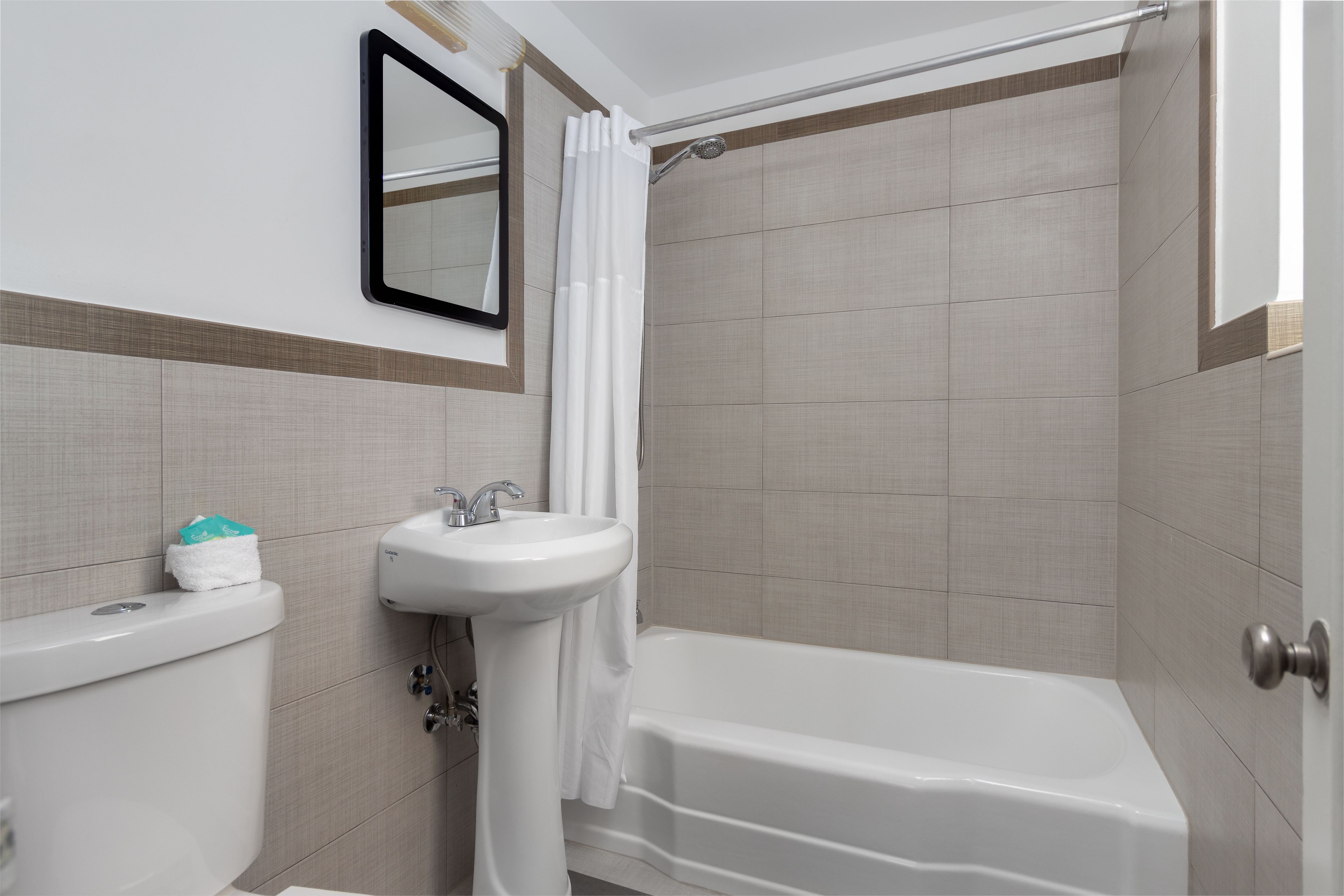 Photo - Tropics Hotel Miami Beach