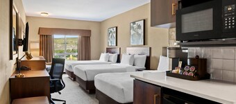 Ramada by Wyndham Drumheller Hotel & Suites
