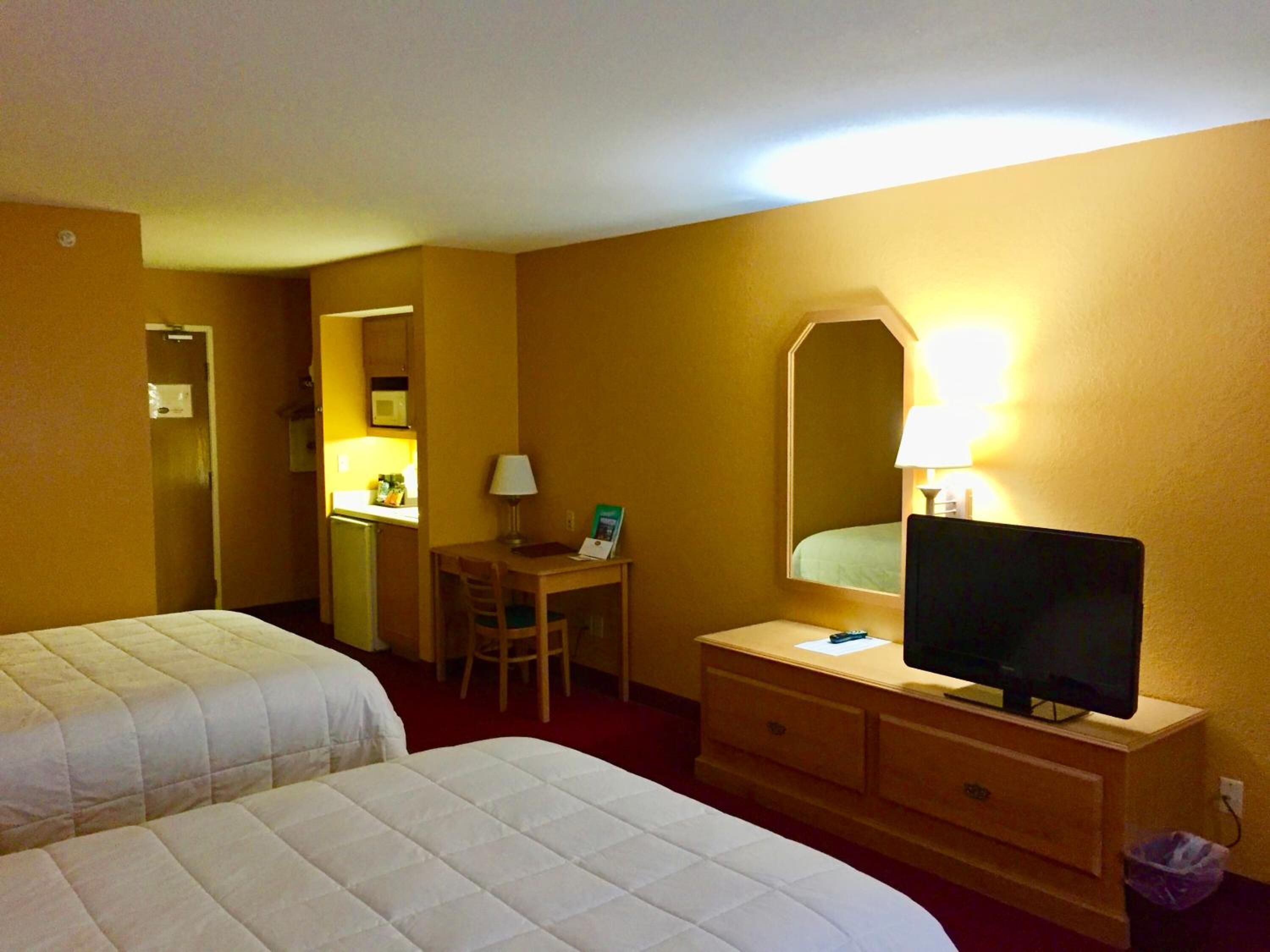 デスク、防音設備、アイロン / アイロン台、ベビーベッド