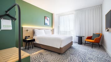 In-room safe, individually furnished, desk, laptop workspace