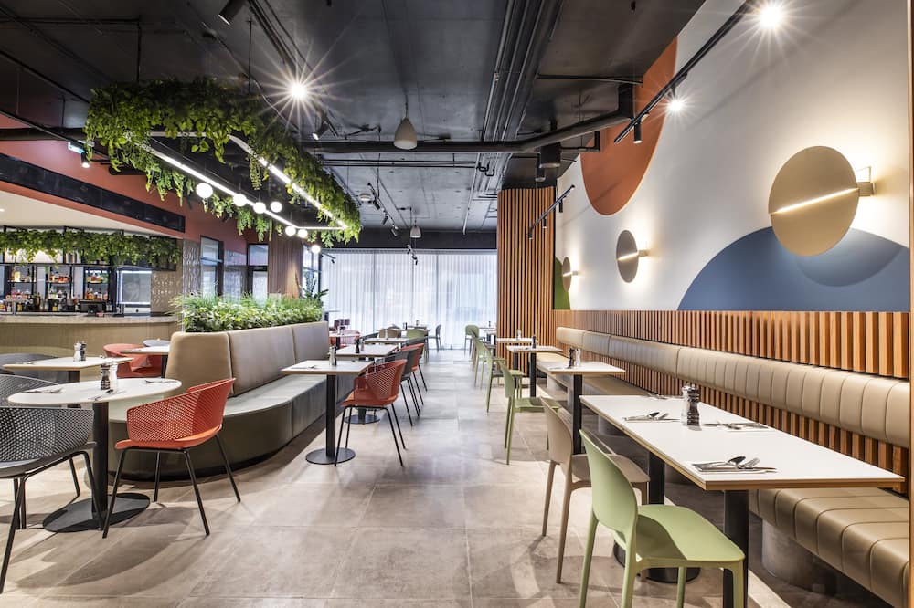 Holiday Inn Dandenong by IHG