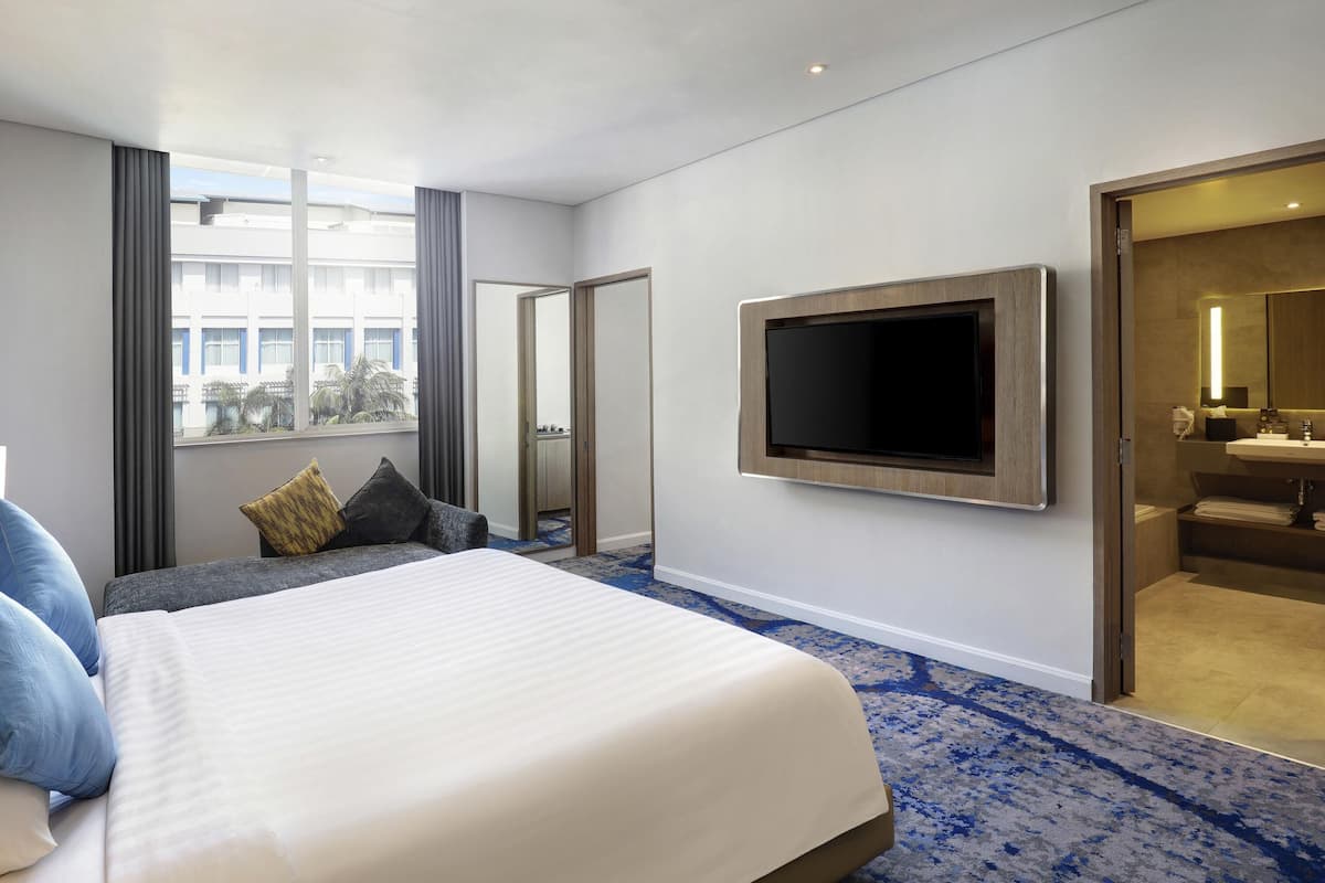 Suite Junior (Premier Floor) | 1 chambre, minibar, coffre-fort, bureau