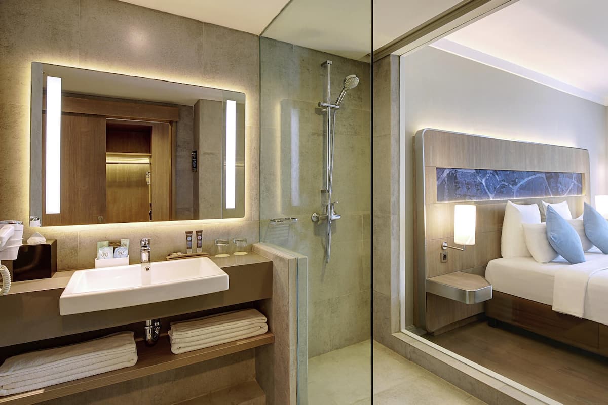 Deluxe Room, 1 King Bed