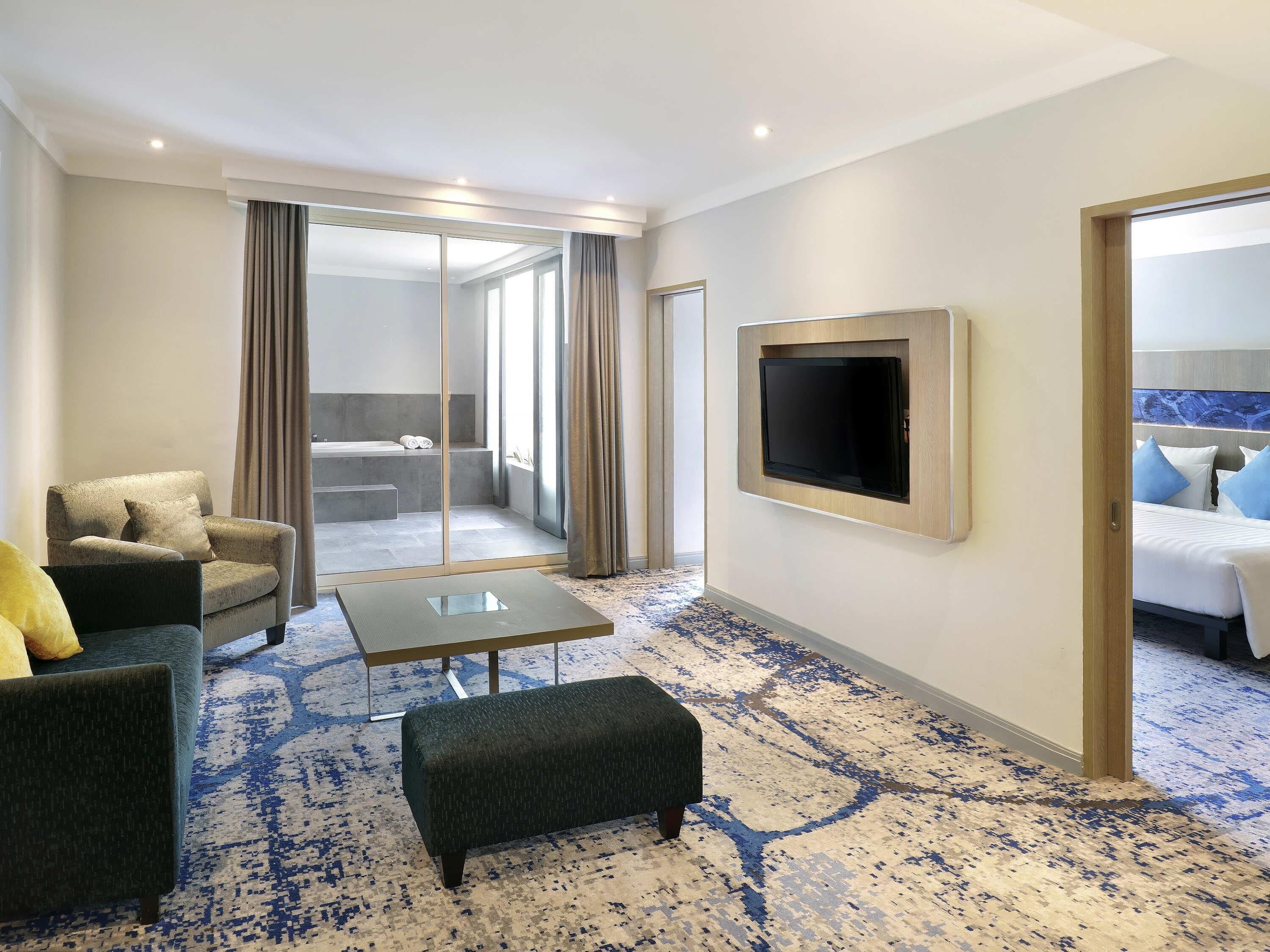 Suite exécutive, 1 très grand lit | 1 chambre, minibar, coffre-fort, bureau