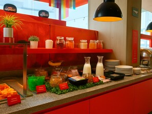 Se sirven desayunos, comidas y cenas