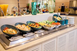 Buffet - Kanoa Resort Saipan (Saipan)