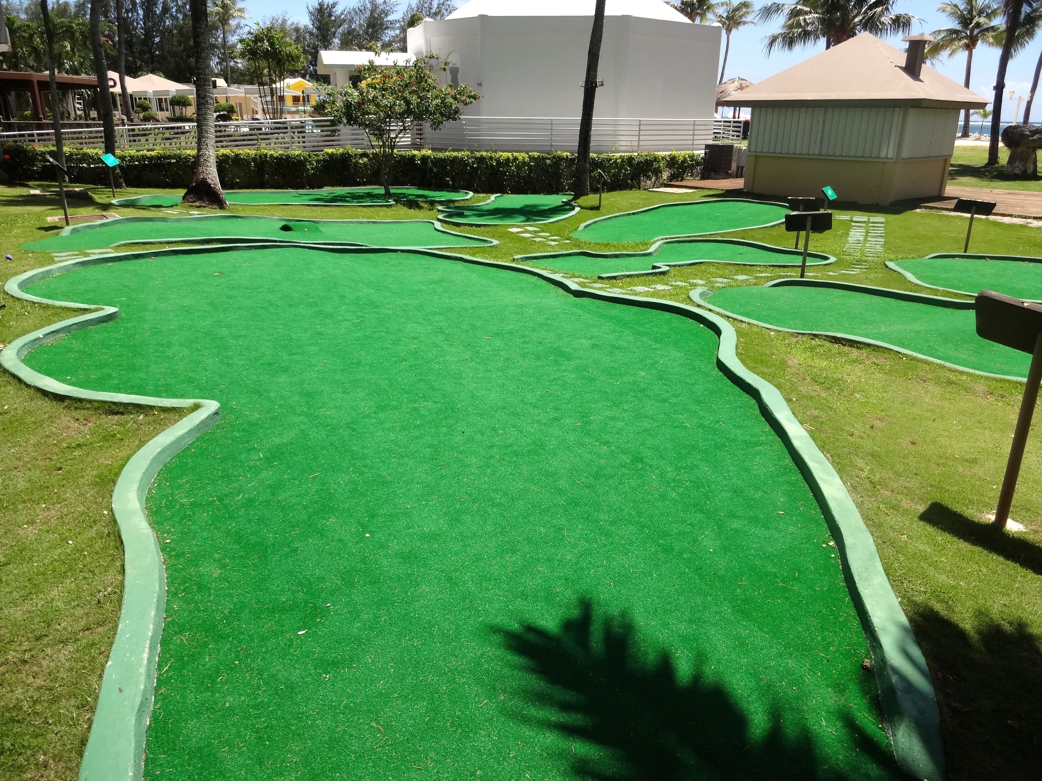 mini-golf