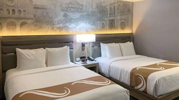 標準客房, 2 張加大雙人床, 非吸煙房 | 高級寢具、房內夾萬、書桌、手提電腦工作空間
