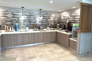 Free daily continental breakfast