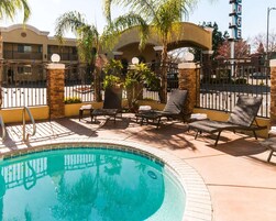 Outdoor pool, open 9:00 AM to 9:00 PM, pool umbrellas, sun loungers