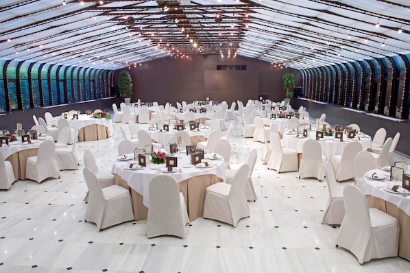 Banquet hall