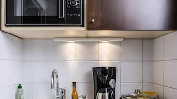 Een kluis op de kamer, een bureau, geluiddichte muren, gratis babybedden