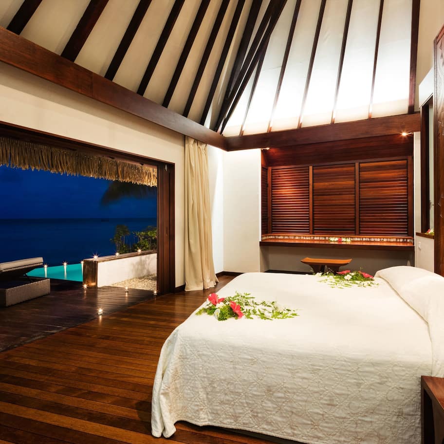 Beach Deluxe Bungalow with pool | In-room safe, blackout drapes, soundproofing, iron/ironing board