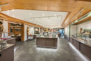 Breakfast and dinner served, Regional cuisine - IFA Alpenrose Hotel Kleinwalsertal (Mittelberg)