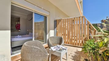 Junior Suite, Terrace, Pool View | Terrace/patio