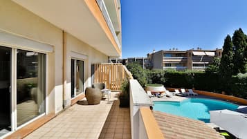 Suite junior, Terraza, vista a la alberca | Vista desde la habitación