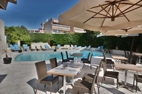 Terrace/patio. Hôtel de la Mer