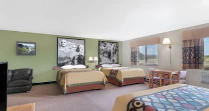 Super 8 by Wyndham Winner SD