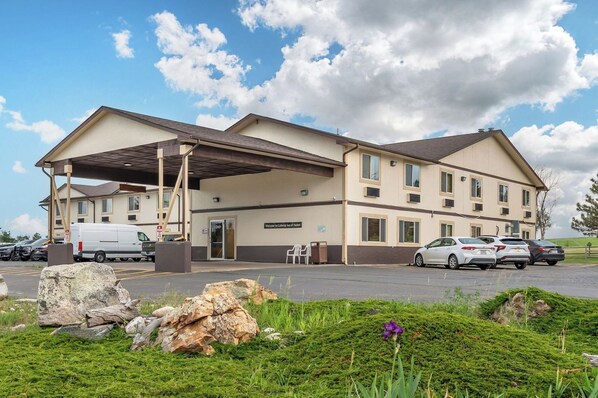 Exterior - Colstrip Inn & Suites (Colstrip)