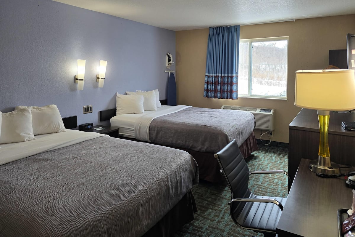 Standard Room, 2 Queen Beds, Non Smoking