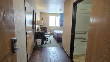 Room, 1 Queen Bed, Accessible, Non Smoking | Desk, laptop workspace, iron/ironing board, free cots/infant beds