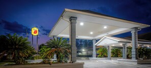 บริเวณภายนอก