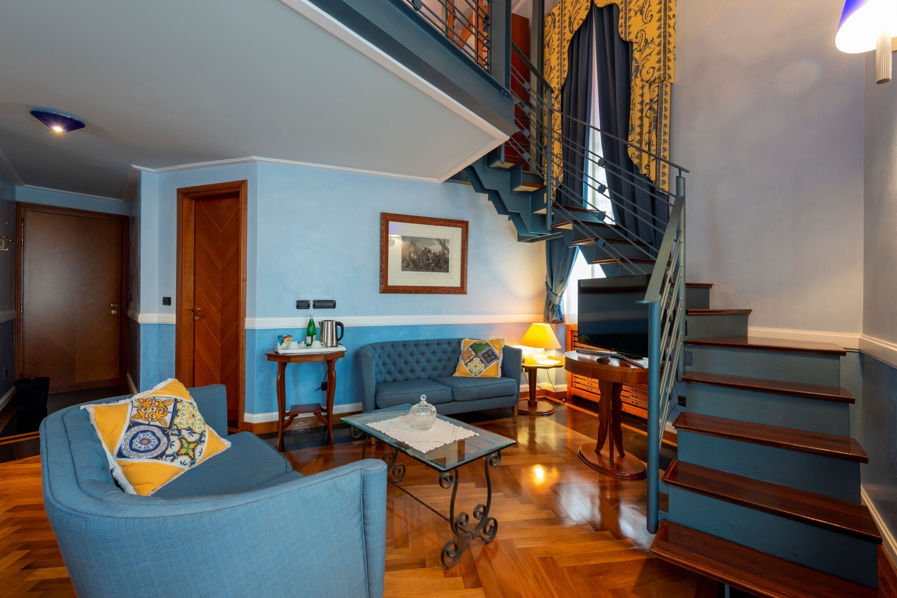 king suite | premium bedding, minibar, in-room safe, desk