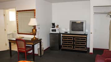 Quarto, 2 camas de casal, para não fumantes | Wi-Fi de cortesia, roupa de cama, despertadores
