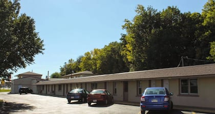 Budget Host Golden Wheat Motel