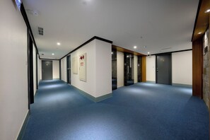 Hallway - Ferrary Hotel (Taipei)