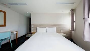Quarto solteiro econômico | Roupas de cama premium, edredons de pluma, escrivaninha
