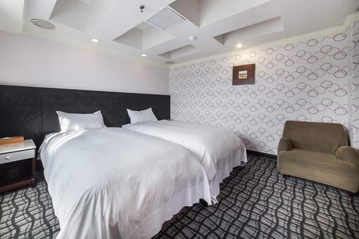 Ropa de cama de alta calidad, cubrecamas y escritorio