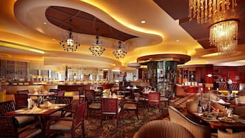 Desayuno buffet todos los días (con cargo)