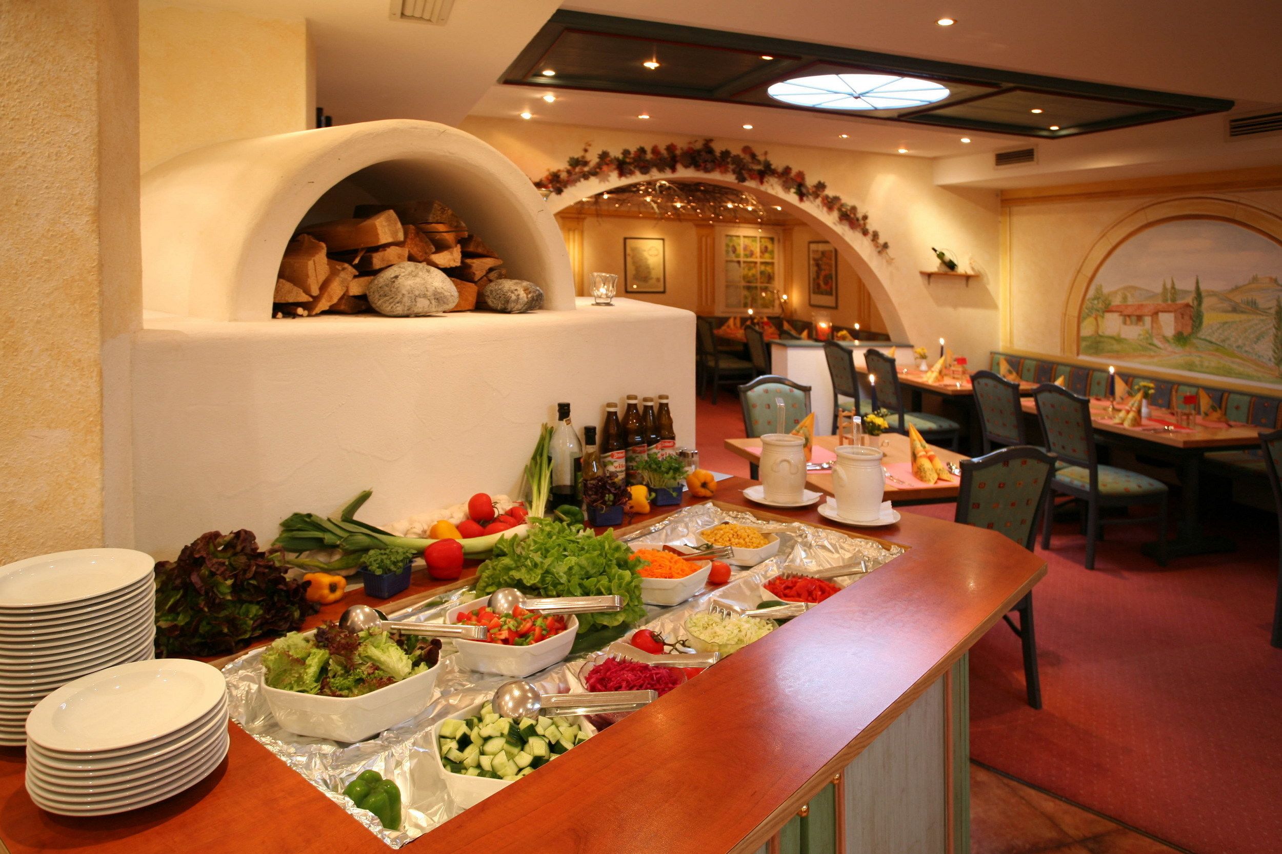 Dinner served, Italian cuisine, al fresco dining 