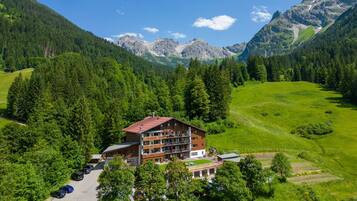 مدخل المنشأة