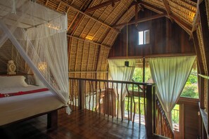 Lumbung Suite | Egyptian cotton sheets, premium bedding, Select Comfort beds - Naya Gawana Resort & Spa (Pejarakan)