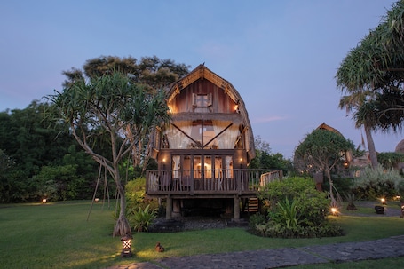 Lumbung Suite. Naya Gawana Resort & Spa