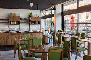 Daily buffet breakfast (EUR 19 per person)