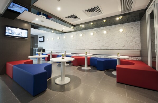 Lobby lounge - Inn Hotel Macau  (Taipa)