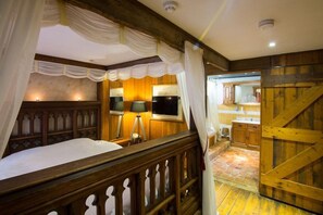 Donsdekens, pillowtop-bedden, een minibar, een kluis op de kamer