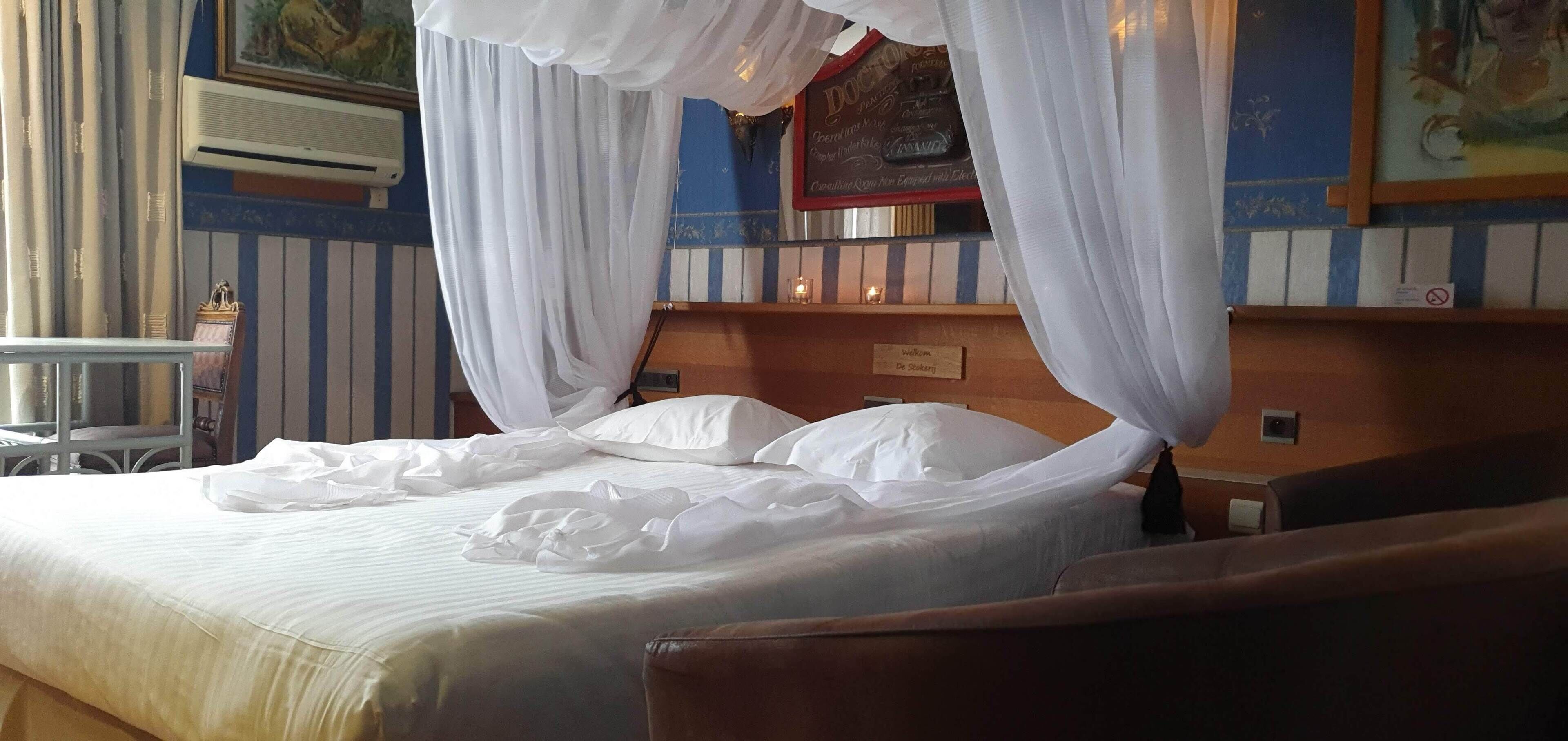 Couette en duvet d'oie, surmatelas, minibar