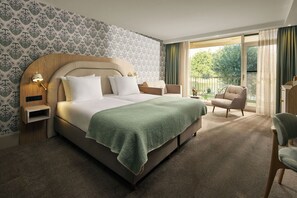 Tremannsrom – deluxe | Safe på rommet, individuelt innredet og skrivebord