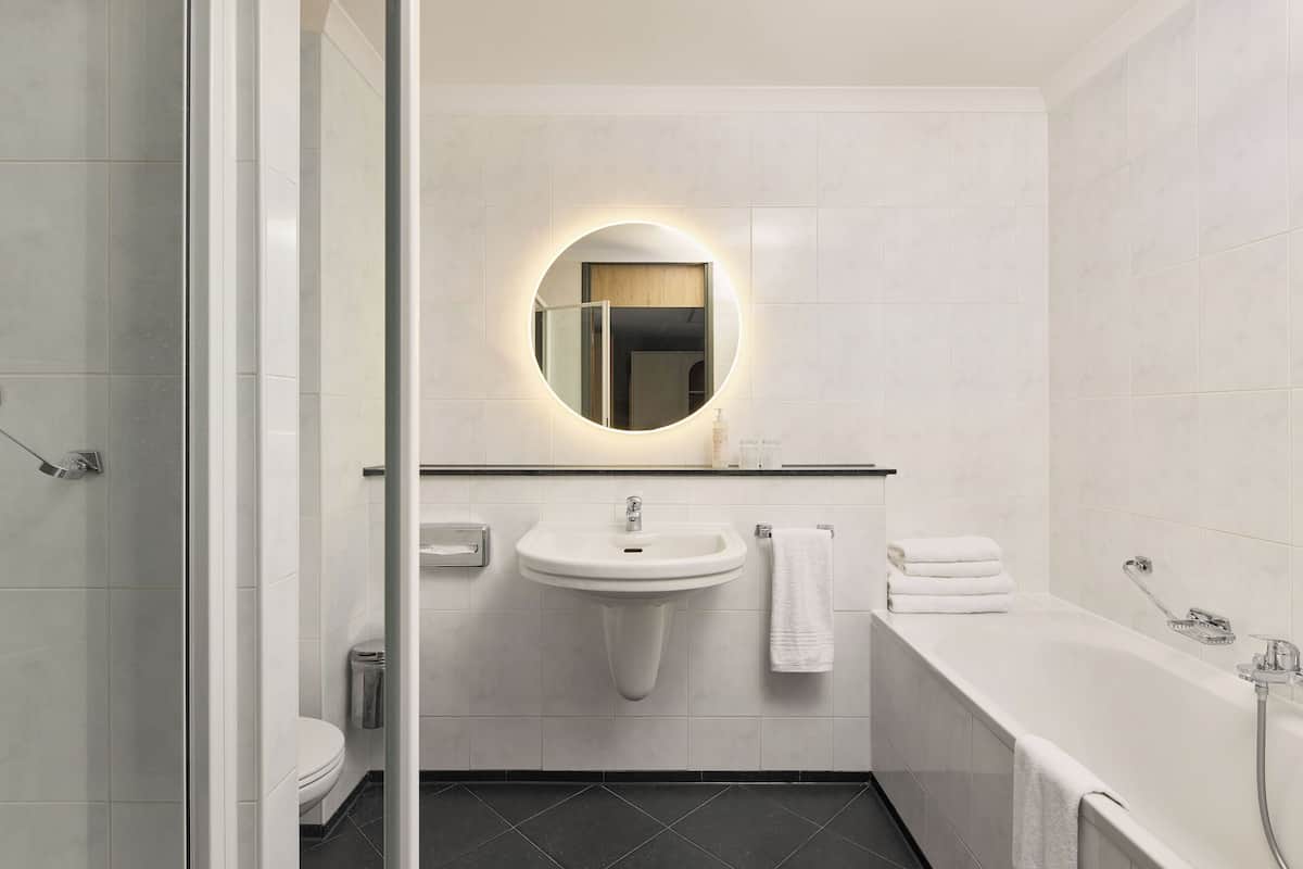 separate bathtub and shower, rainfall showerhead, free toiletries