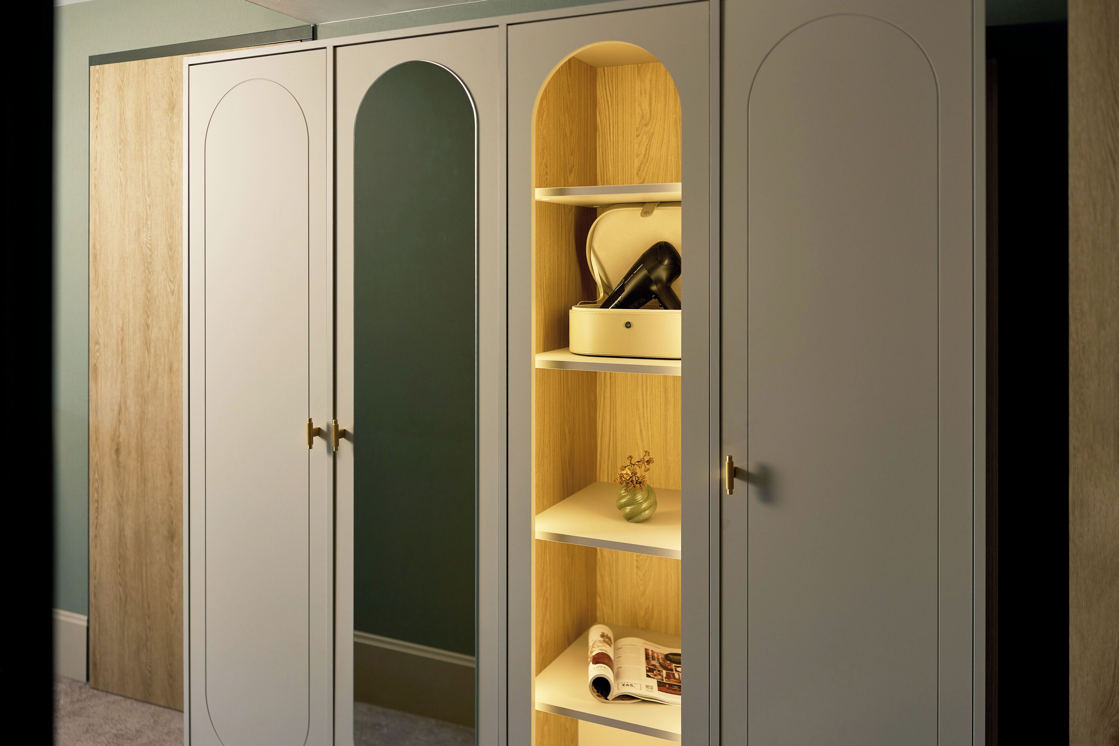 in-room safe, individually furnished, desk, laptop workspace