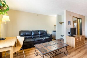 Fridge - Motel 6 Percival, IA (Percival)