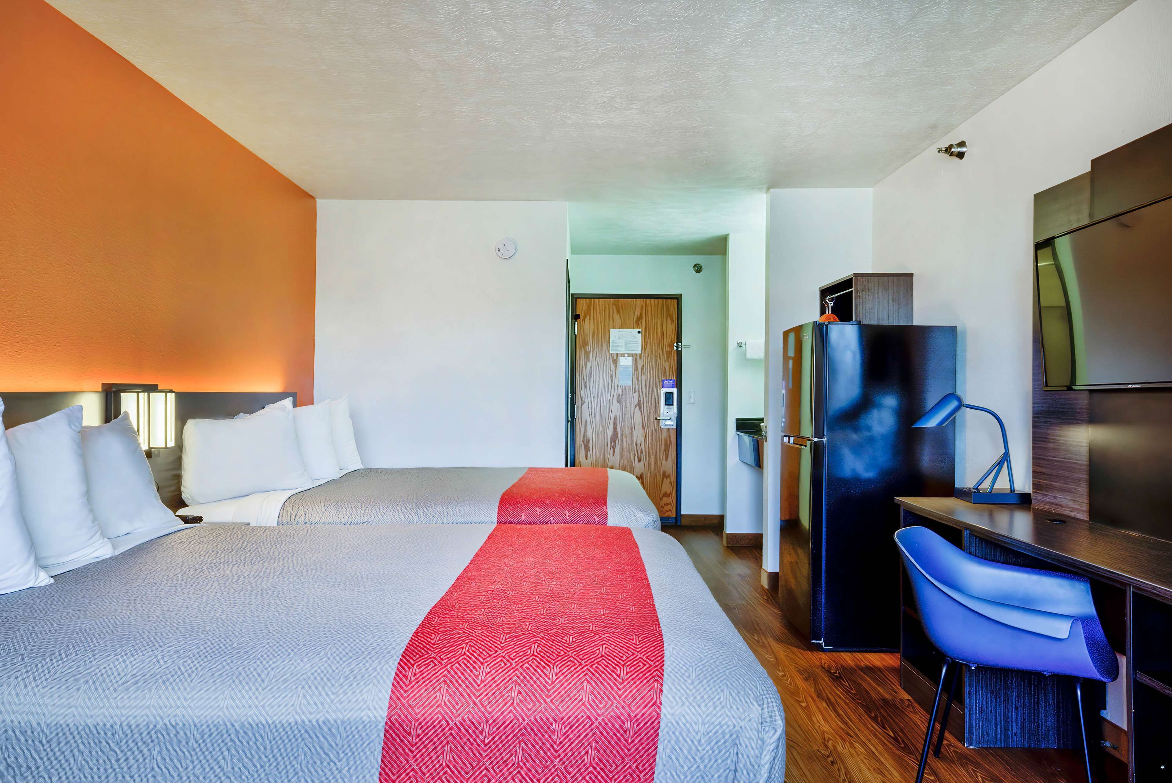 Schreibtisch, Bügeleisen/Bügelbrett, kostenloses WLAN, Bettwäsche